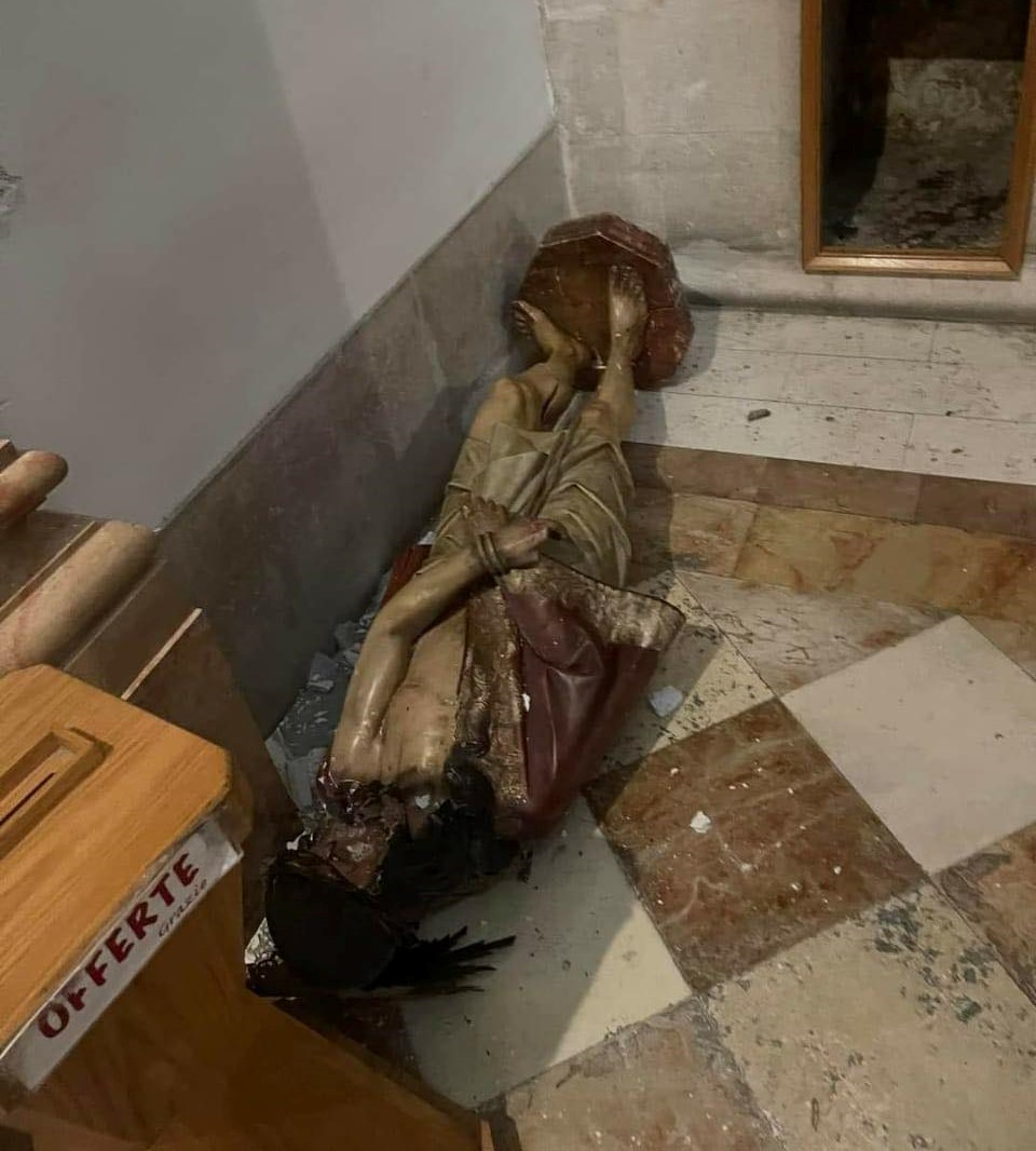 من اعتداء المستوطنين الأخير على كنيسة حبس المسيح.